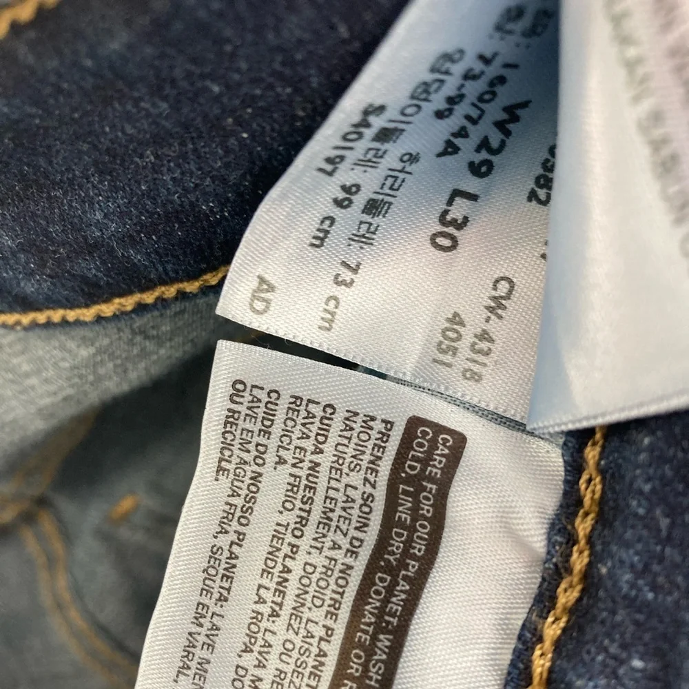 Women’s Levi’s 721 High Rise Jeans W29 L30 EUC Dark Blue - Picture 4 of 5